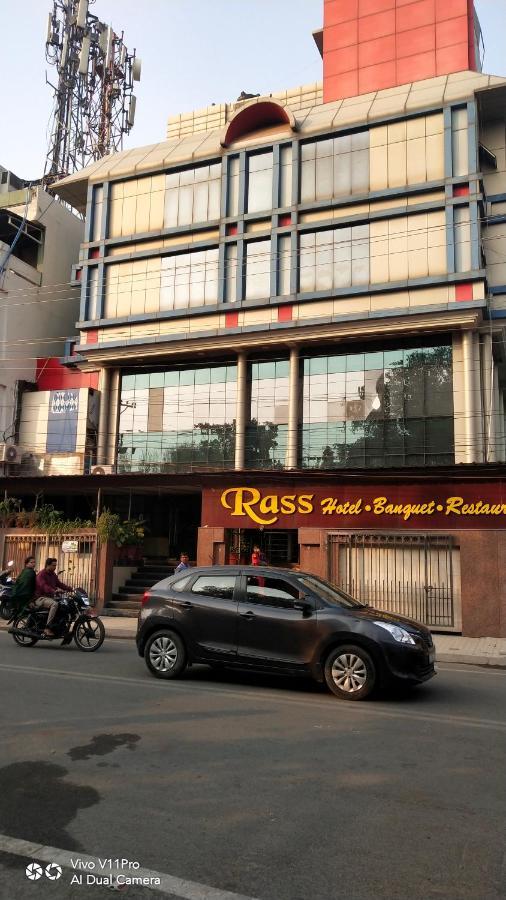 Rass Hotel Kanpur Exterior photo
