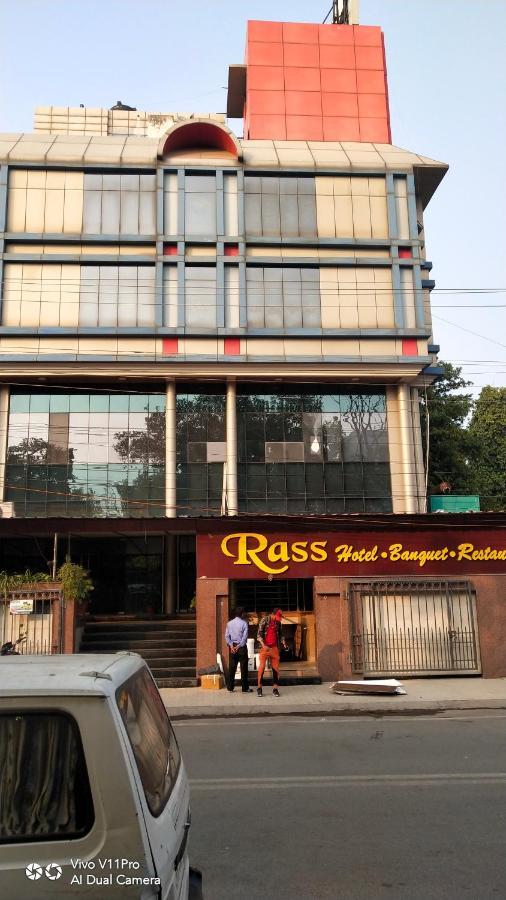 Rass Hotel Kanpur Exterior photo