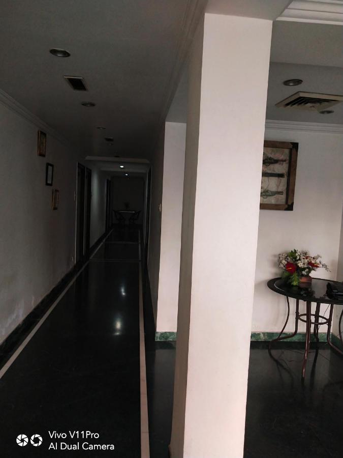 Rass Hotel Kanpur Exterior photo